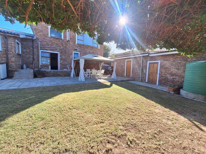 7 Bedroom Property for Sale in Bay View Western Cape